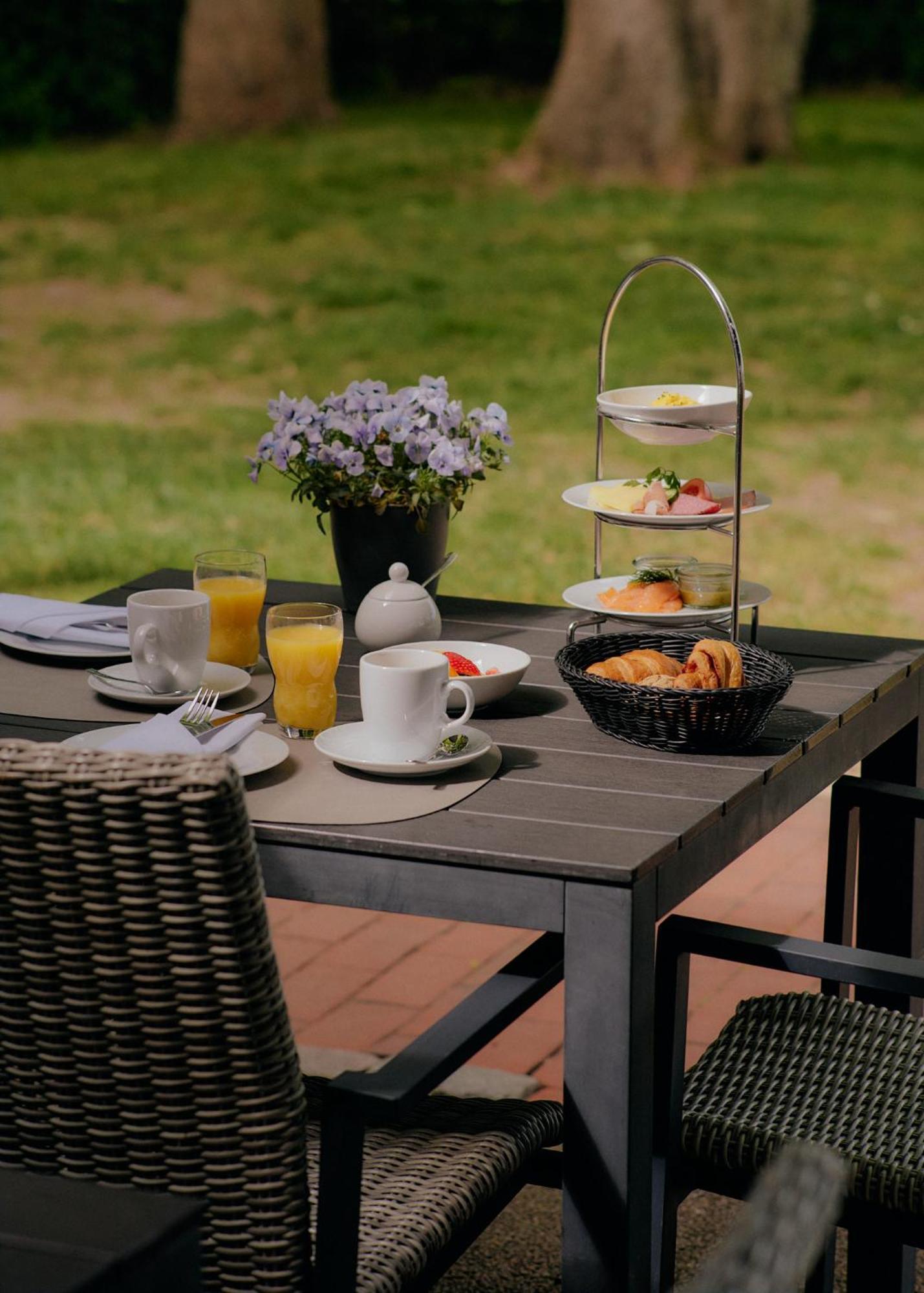 Steigenberger Hotel Treudelberg Hamburg Ngoại thất bức ảnh